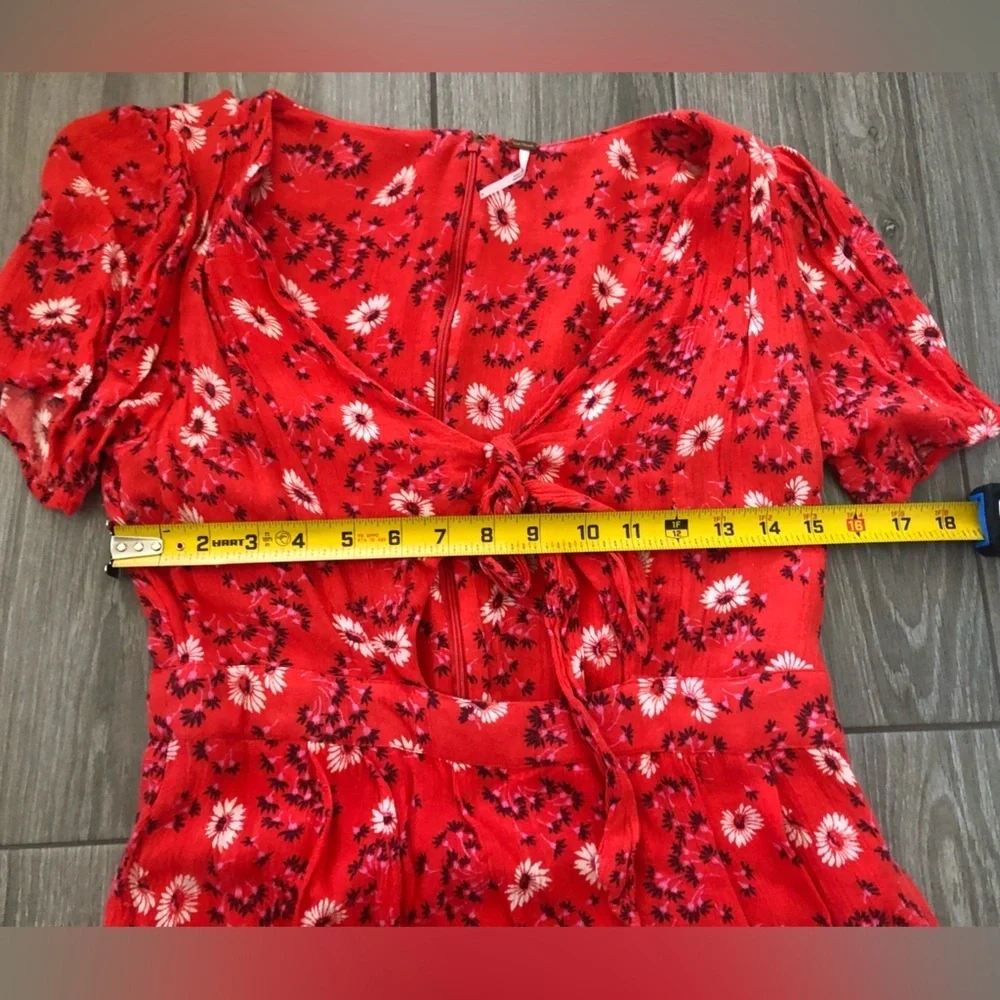 FREE PEOPLE|Vibrant red floral romper dress, mini dress•••peakaboo cutout detail - Picture 13 of 14